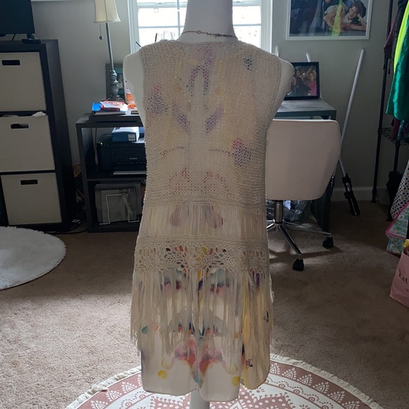 Boho Tassel Vest - Picture 3 of 4